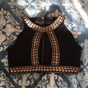 Metallic gold black crop top medium